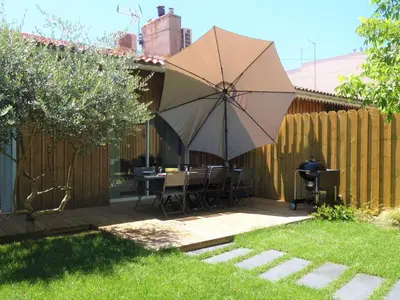 Jardin de l'établissement Holiday Home Le Chant Des 4 Sirènes by Interhome