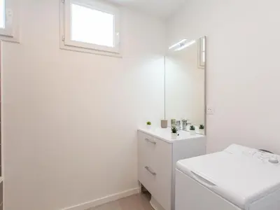 Salle de bains dans l'établissement Apartment Cap Océan-11 by Interhome
