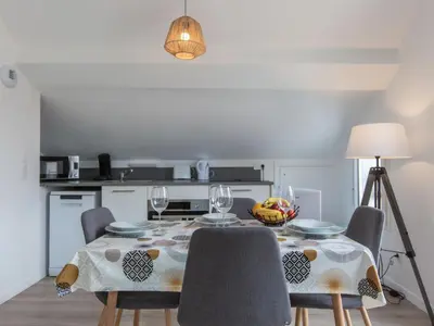Cuisine ou kitchenette dans l'établissement Apartment Cap Océan-1 by Interhome