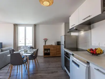 Cuisine ou kitchenette dans l'établissement Apartment Cap Océan-18 by Interhome