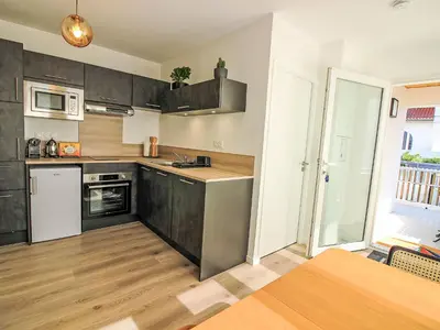 Cuisine ou kitchenette dans l'établissement Apartment Cap Océan-5 by Interhome
