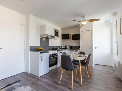 Cuisine ou kitchenette dans l'établissement Apartment Cap Océan-2 by Interhome