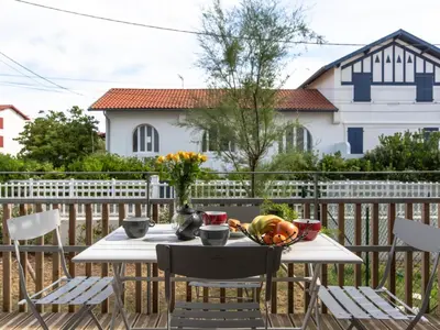 Jardin de l'établissement Apartment Cap Océan-8 by Interhome