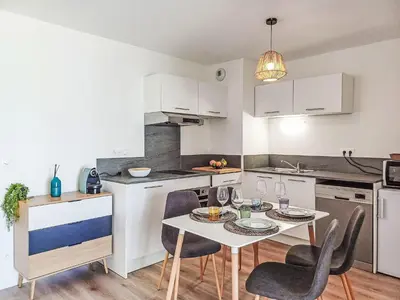 Cuisine ou kitchenette dans l'établissement Apartment Cap Océan-6 by Interhome