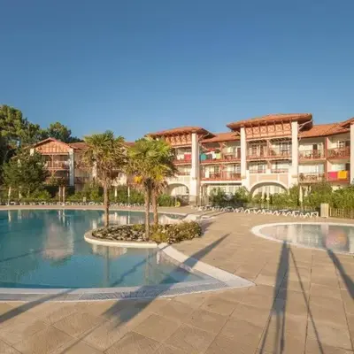 appartement dans résidence du golf proche du lac