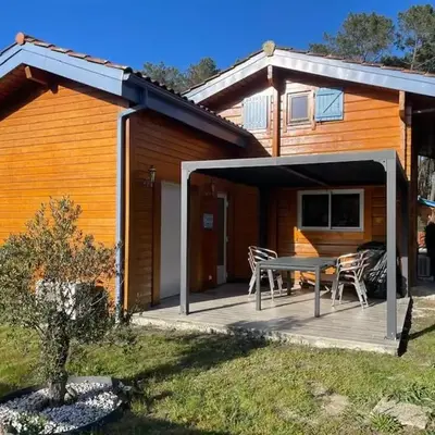 Chalet bois à Bias proche Mimizan