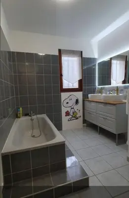 Salle de bains dans l'établissement Maison familiale Cazaux