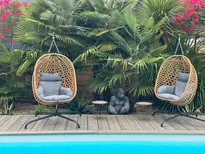 Piscine de l'établissement Chambre d hôte village aéronautique Biscarrosse ou située à proximité