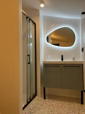 Salle de bains dans l'établissement Villa Marylka - une cabane au Pyla