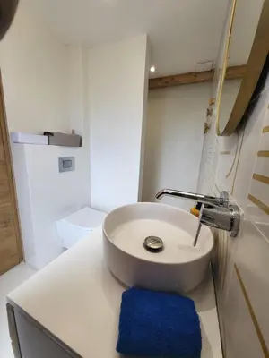Salle de bains dans l'établissement Maison familiale