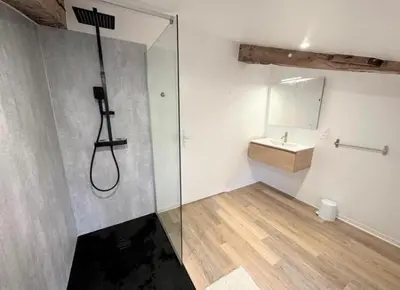 Salle de bains dans l'établissement Domaine Bordenave