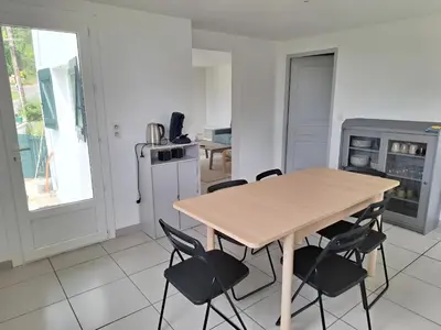 Cuisine ou kitchenette dans l'établissement Maison Harandi Etxea