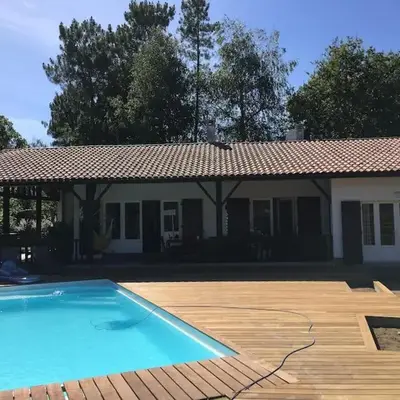 Villa landaise de charme avec piscine chauffée