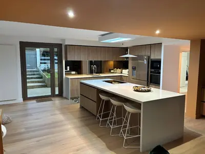 Cuisine ou kitchenette dans l'établissement Villa rénovée avec spa et piscine chauffée à Hossegor, proche plage et golf - FR-1-791-8