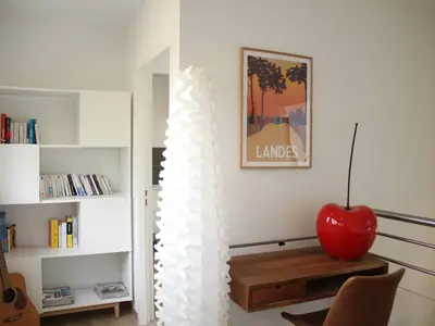 Bibliothèque dans la villa