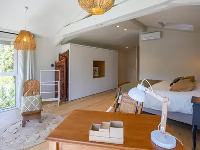 Un ou plusieurs lits dans un hébergement de l'établissement Villa Rénovée à Hossegor avec Piscine Chauffée, Proche Golf et Plage - FR-1-791-15