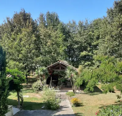 Jardin de l'établissement Les chambres du trouilh