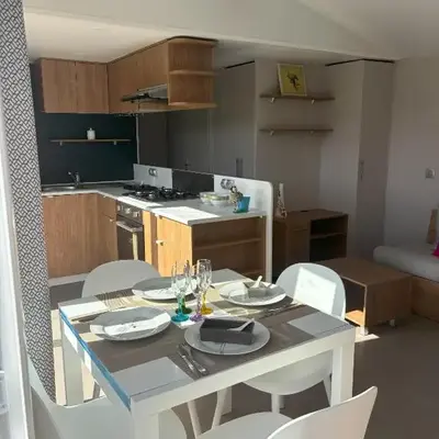 Mobilhome 8 personnes au bord de l'Océan