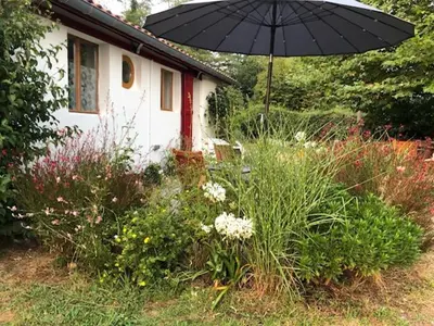 Jardin de l'établissement Gîte La Grange de Pardies Classé 2 étoiles