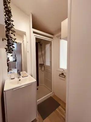 Salle de bains dans l'établissement MH 142B Camping 