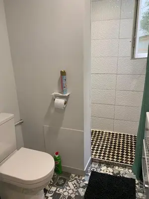 Salle de bains dans l'établissement Rue de la paix