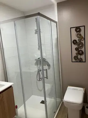 Salle de bains dans l'établissement Chambre et sdb avec entrée privative