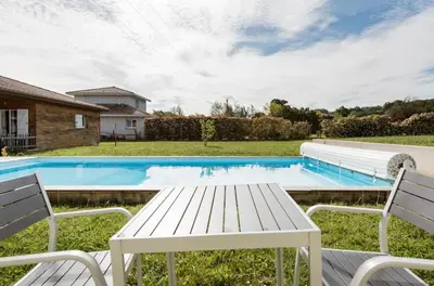 Piscine de l'établissement Appartement en pleine nature à 10 minutes de Dax ou située à proximité