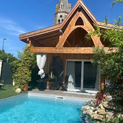 Chalet Atypique VUE Piscine