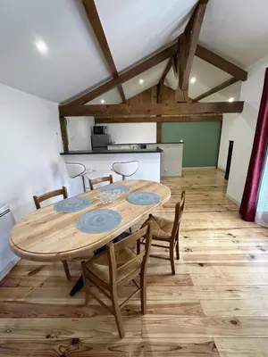 Cuisine ou kitchenette dans l'établissement Larchet