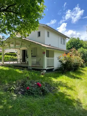 Jardin de l'établissement Chalet Landais
