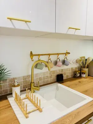 Cuisine ou kitchenette dans l'établissement DUNE Océan Luxe Appartement, Accès Plage privé, Parking & Wifi 50m Océan Surf