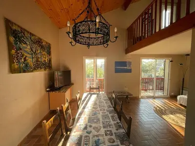 Télévision ou salle de divertissement dans l'établissement Duplex spacieux 8 pers avec terrasse et parking, Capbreton - FR-1-413-249