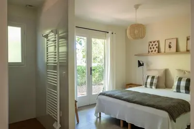 Un ou plusieurs lits dans un hébergement de l'établissement Villa Chambrelent - Pyla sur Mer - proche de la plage