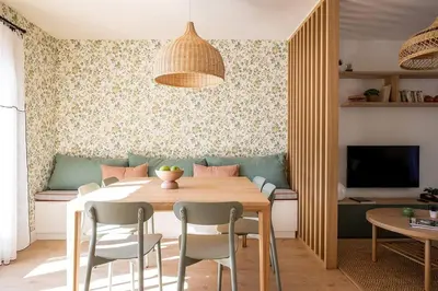 Télévision ou salle de divertissement dans l'établissement Villa Camélia à deux pas de la plage PYLA SUR MER