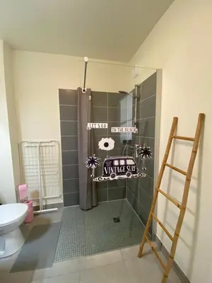 Salle de bains dans l'établissement Appartement Remember à 700m de l'Océan