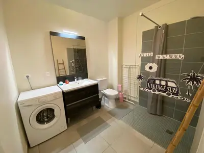 Salle de bains dans l'établissement Appartement Remember à 700m de l'Océan