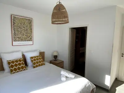Un ou plusieurs lits dans un hébergement de l'établissement Villa Florebo 3 chambres Confort, Calme et Charme