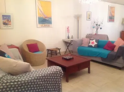 Coin salon dans l'établissement Mirailh
