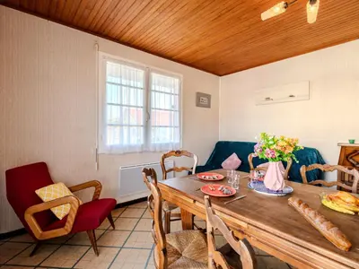 Coin salon dans l'établissement Holiday Home L'astérie by Interhome