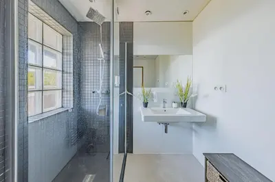 Salle de bains dans l'établissement Villa Ciel, vue mer