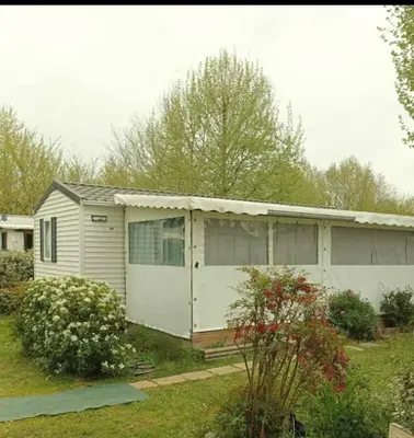 Jardin de l'établissement Mobil-Home 4 places dans les Landes