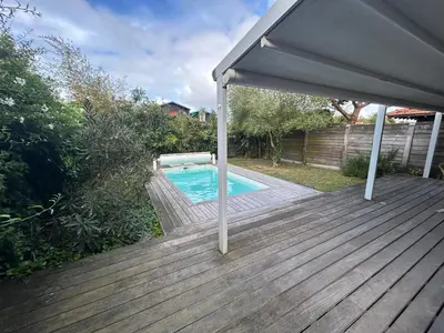 Piscine de l'établissement Villa avec piscine ou située à proximité