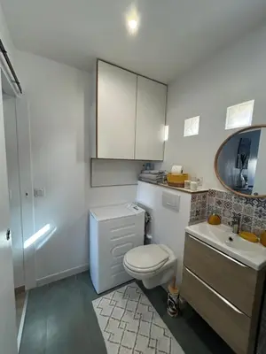 Salle de bains dans l'établissement Studio complet neuf en rdc