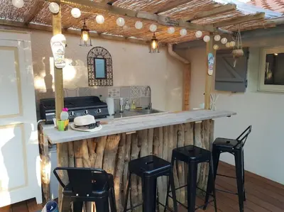 Cuisine ou kitchenette dans l'établissement Villa Namibia - Jacuzzie - 500m Plage et Lac