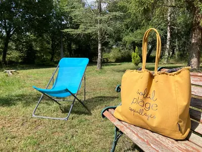 Jardin de l'établissement Maison en forêt, calme, proche village et piste cyclable - meublé 3 étoiles