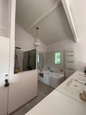 Salle de bains dans l'établissement Maison de Famille entre Biarritz et Hossegor
