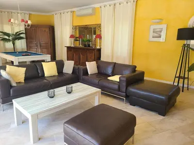 Coin salon dans l'établissement Villa Pyla sur mer 10 couchages