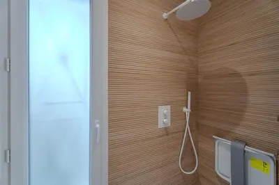 Salle de bains dans l'établissement Dépendance Villa Souleillous