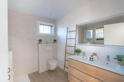 Salle de bains dans l'établissement La Villa Nature Canopée du Lac