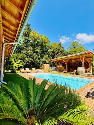 Piscine de l'établissement Villa La Forge ou située à proximité
